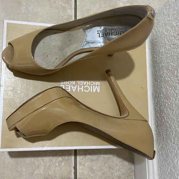 Michael Kors York Nude Platform Peep Toe 7.5 - Picture 4 of 8